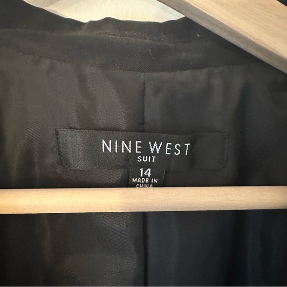 ⭐️ Nine West Classic Black Suit Jacket - Picture 3 of 7